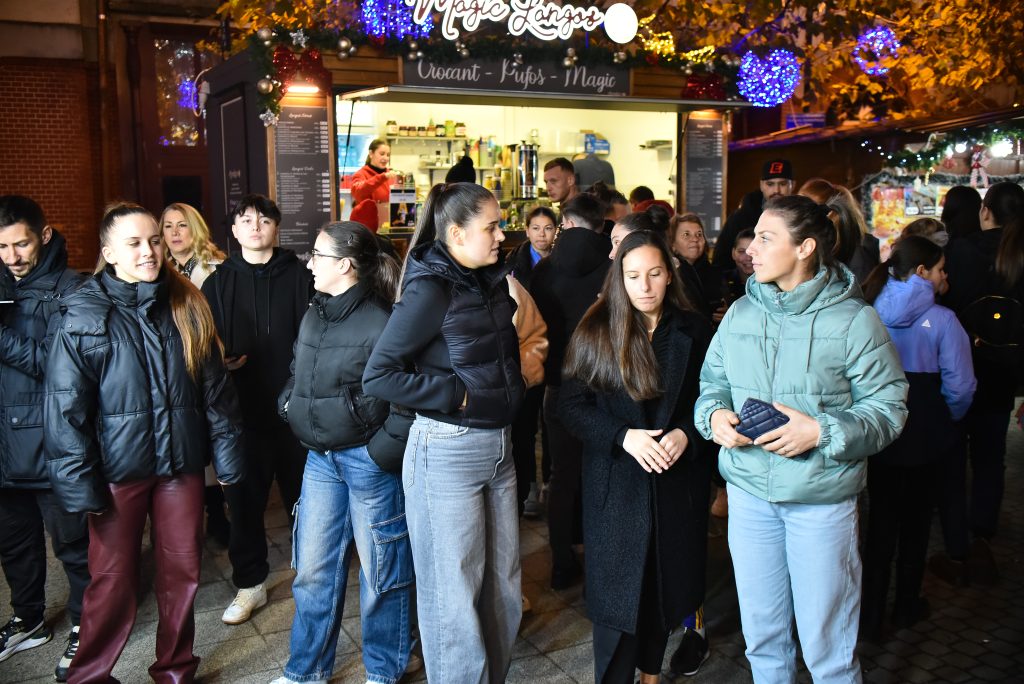 Padbol Feminin-Relaxare la Târgul de Craciun
